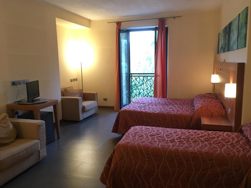 Hotel Langhe & Monferrato Costigliole d'Asti Exterior photo